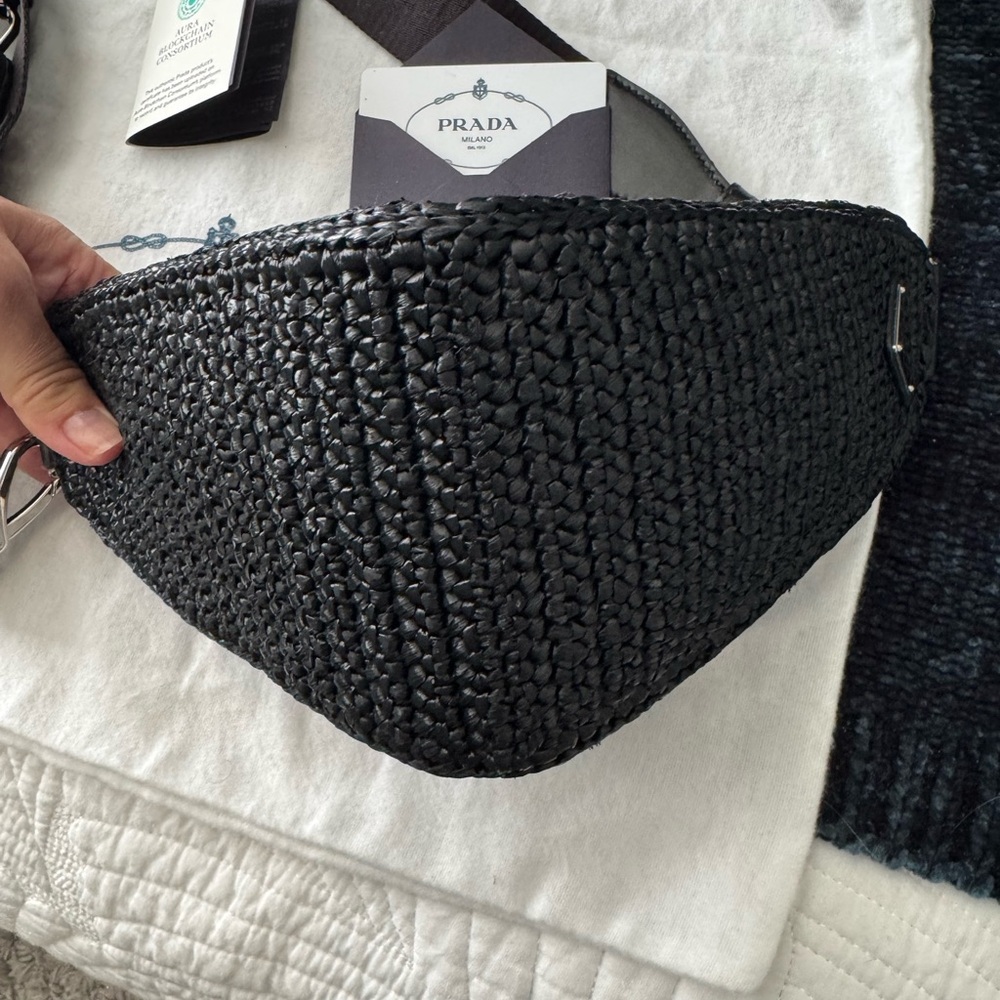 New Release Prada triangle crochet bag NWOT - Picture 3 of 11
